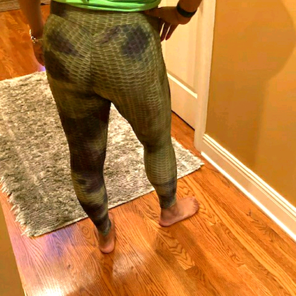 *New* Yoga pants (butt lift support)